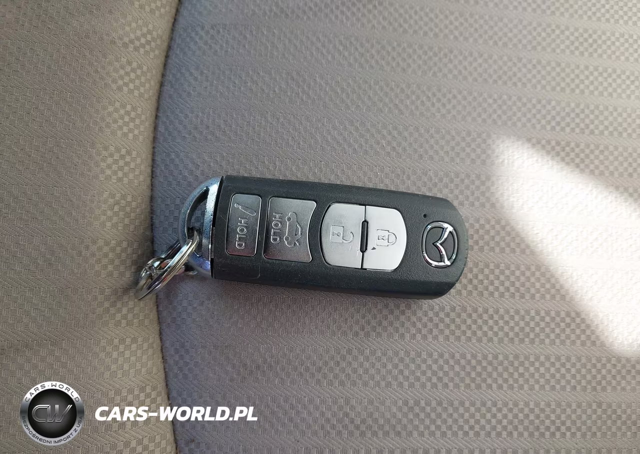 2015 Mazda Mazda3 I Sport VIN:3MZBM1U77FM175553 - 11