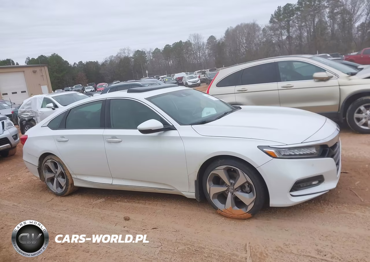 2018 Honda Accord Touring 2.0T VIN:1HGCV2F92JA053103 - 13