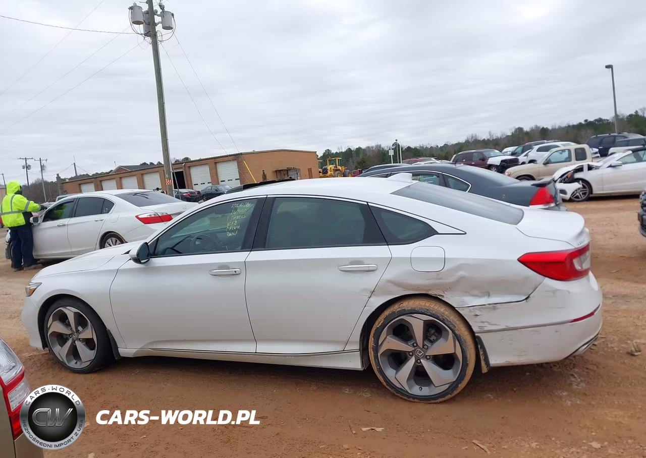2018 Honda Accord Touring 2.0T VIN:1HGCV2F92JA053103 - 14