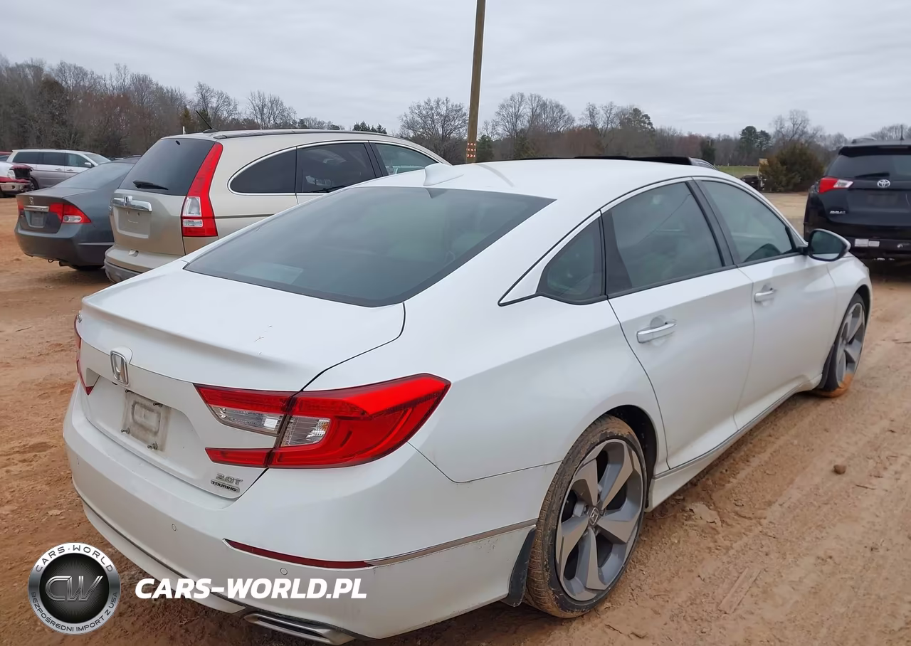 2018 Honda Accord Touring 2.0T VIN:1HGCV2F92JA053103 - 4