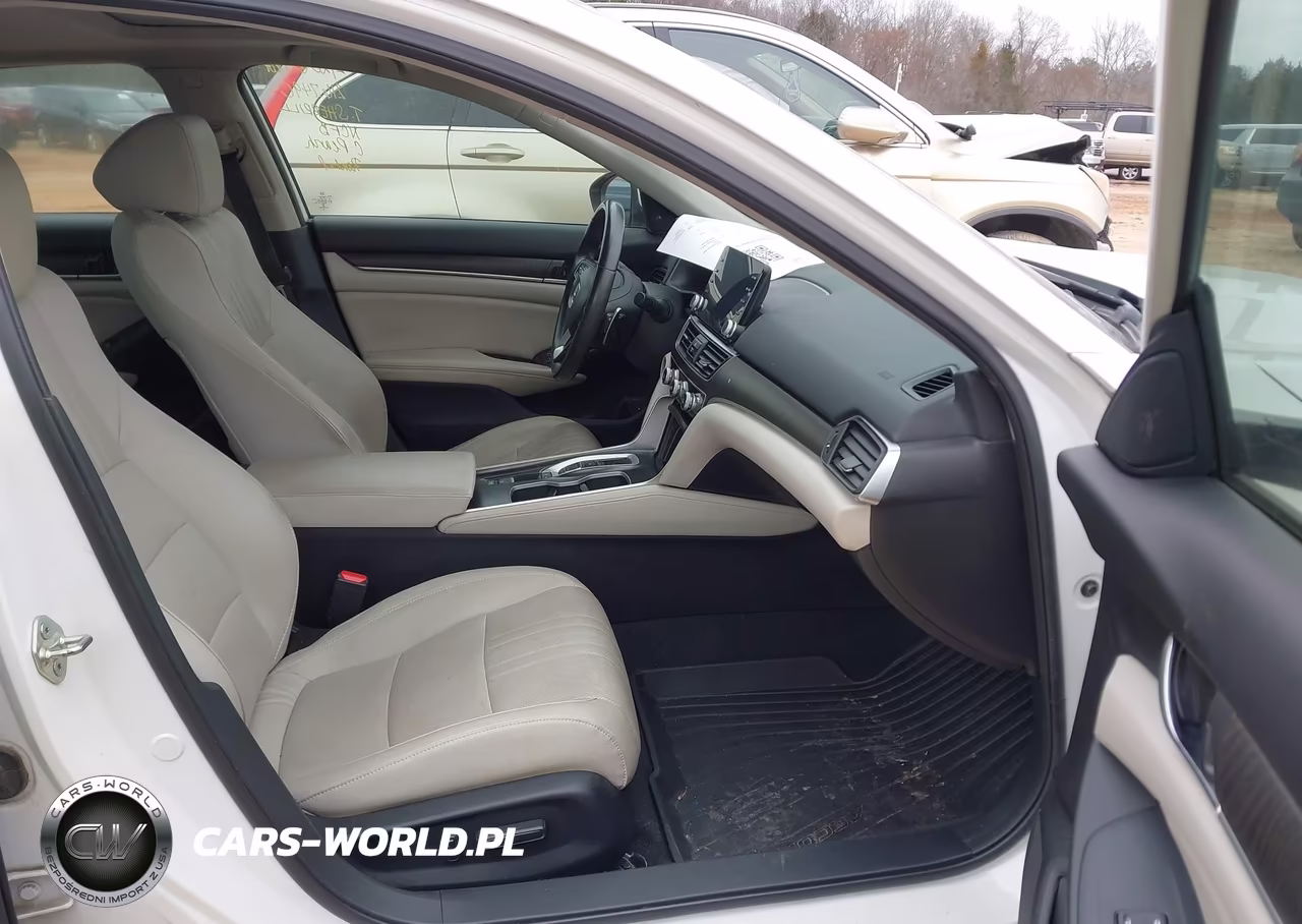 2018 Honda Accord Touring 2.0T VIN:1HGCV2F92JA053103 - 5