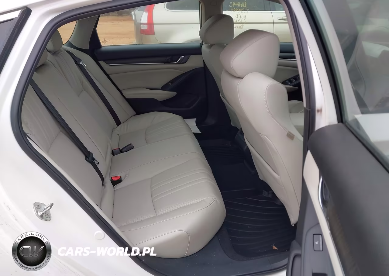 2018 Honda Accord Touring 2.0T VIN:1HGCV2F92JA053103 - 8