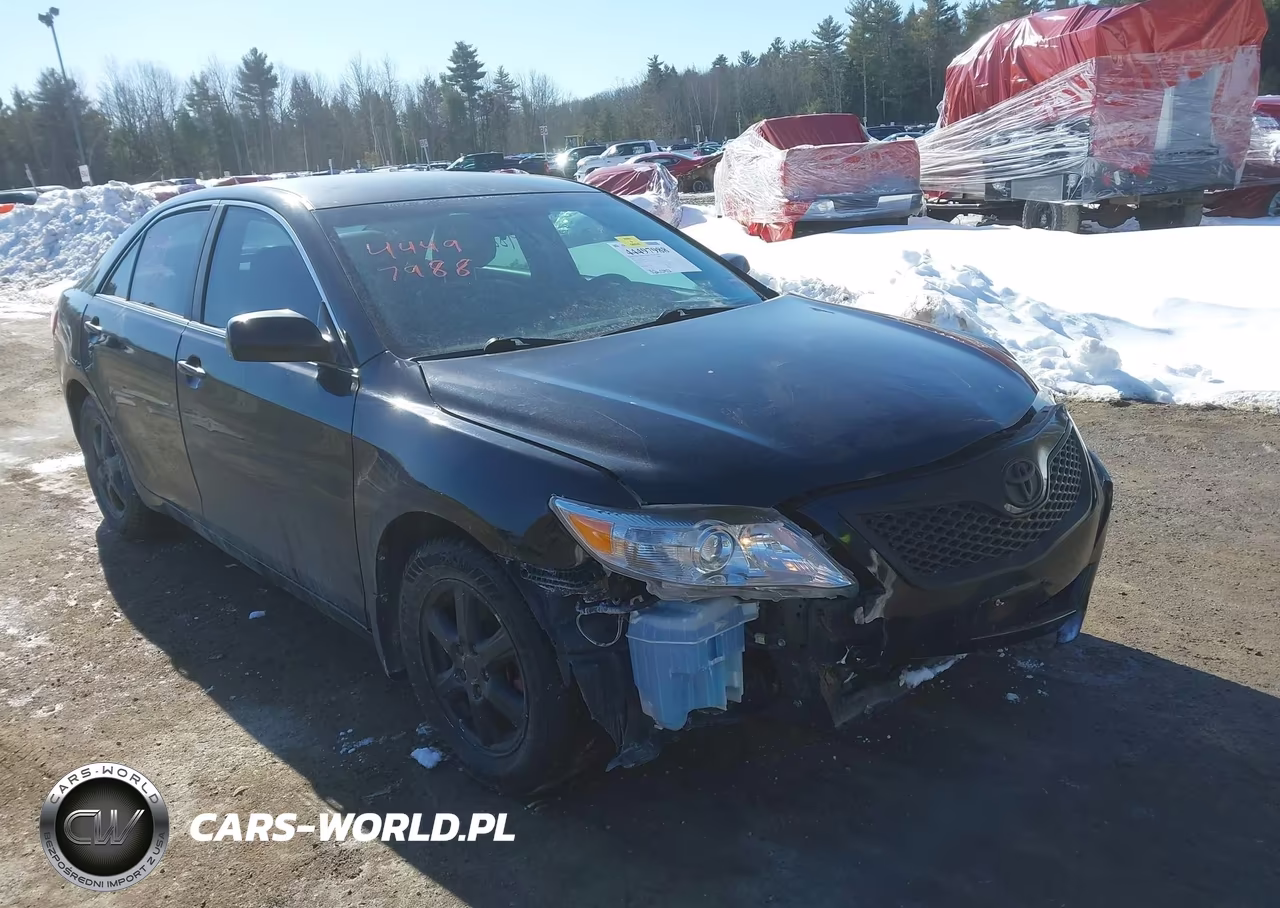 2011 Toyota Camry Le – zdjęcie 1 z 16