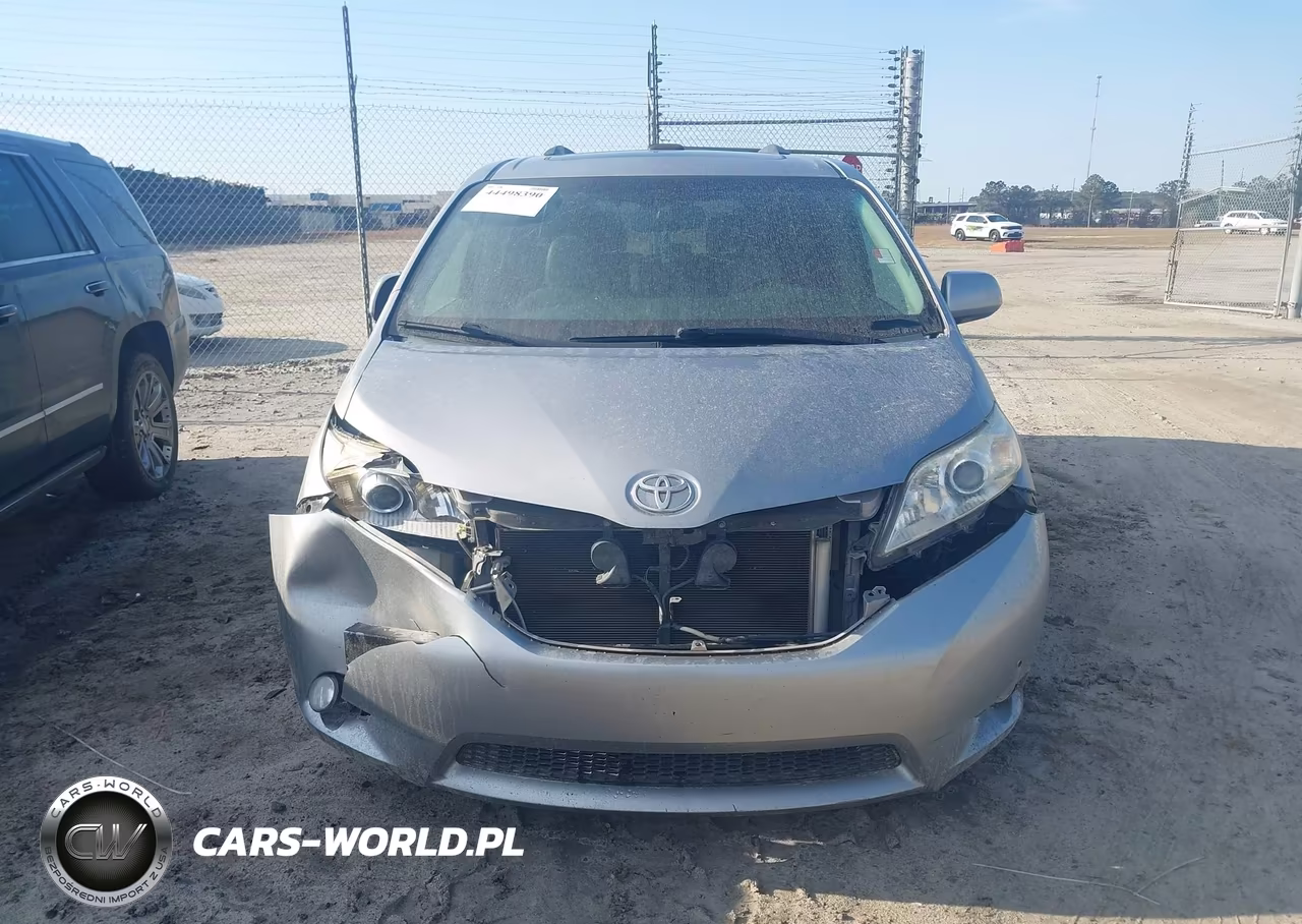 2011 Toyota Sienna Limited V6 VIN:5TDYK3DC0BS001314 - 12