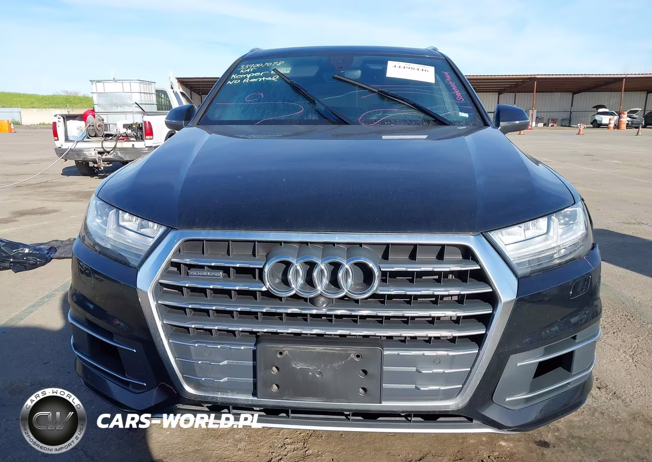 2018 Audi Q7 3.0T Premium VIN:WA1LAAF78JD048807 - 12