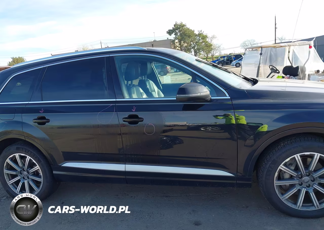 2018 Audi Q7 3.0T Premium VIN:WA1LAAF78JD048807 - 13