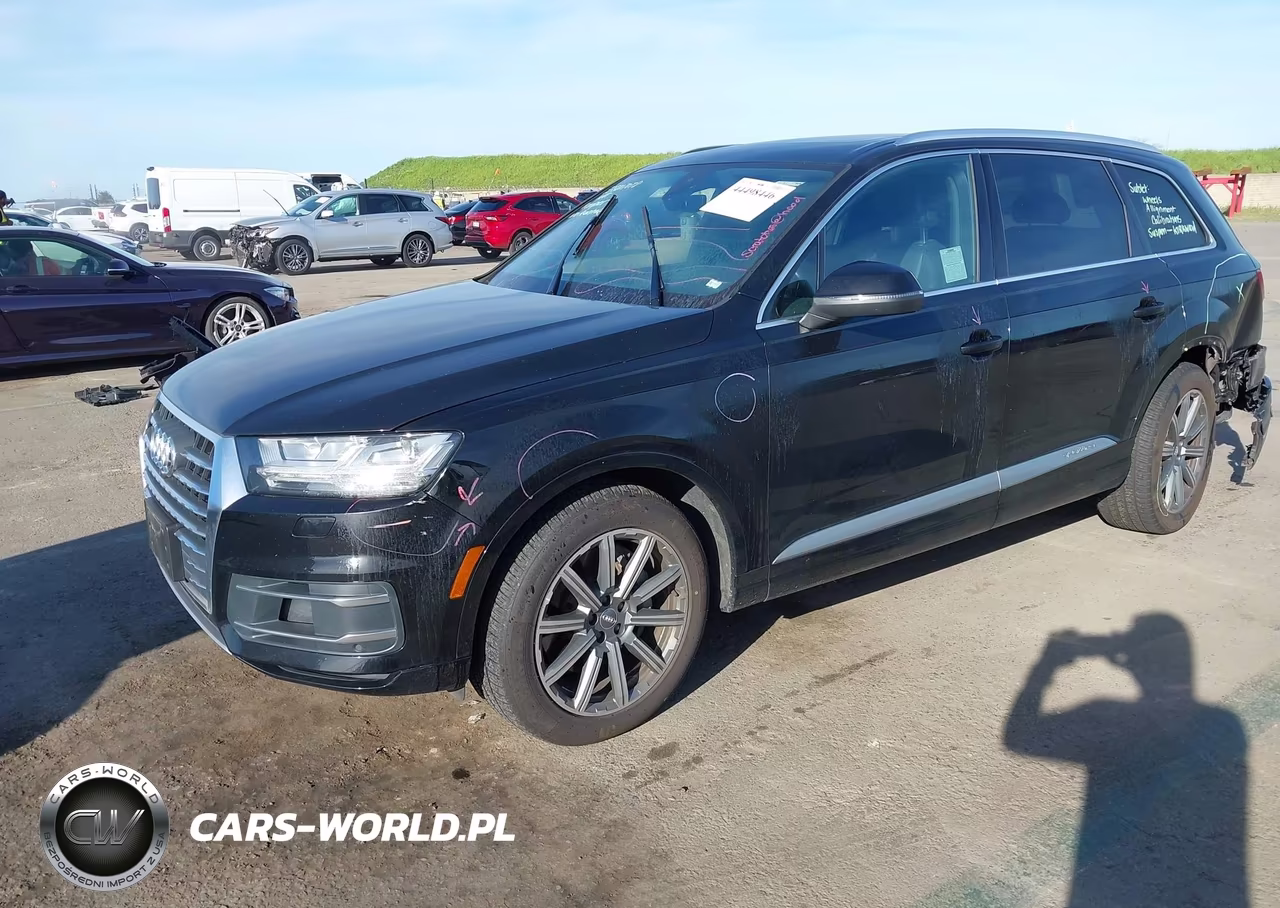 2018 Audi Q7 3.0T Premium VIN:WA1LAAF78JD048807 - 2