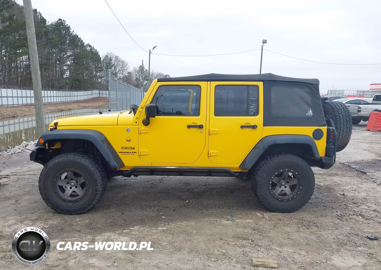2015 Jeep Wrangler Unlimited Sport VIN:1C4BJWDG0FL688119 - 15