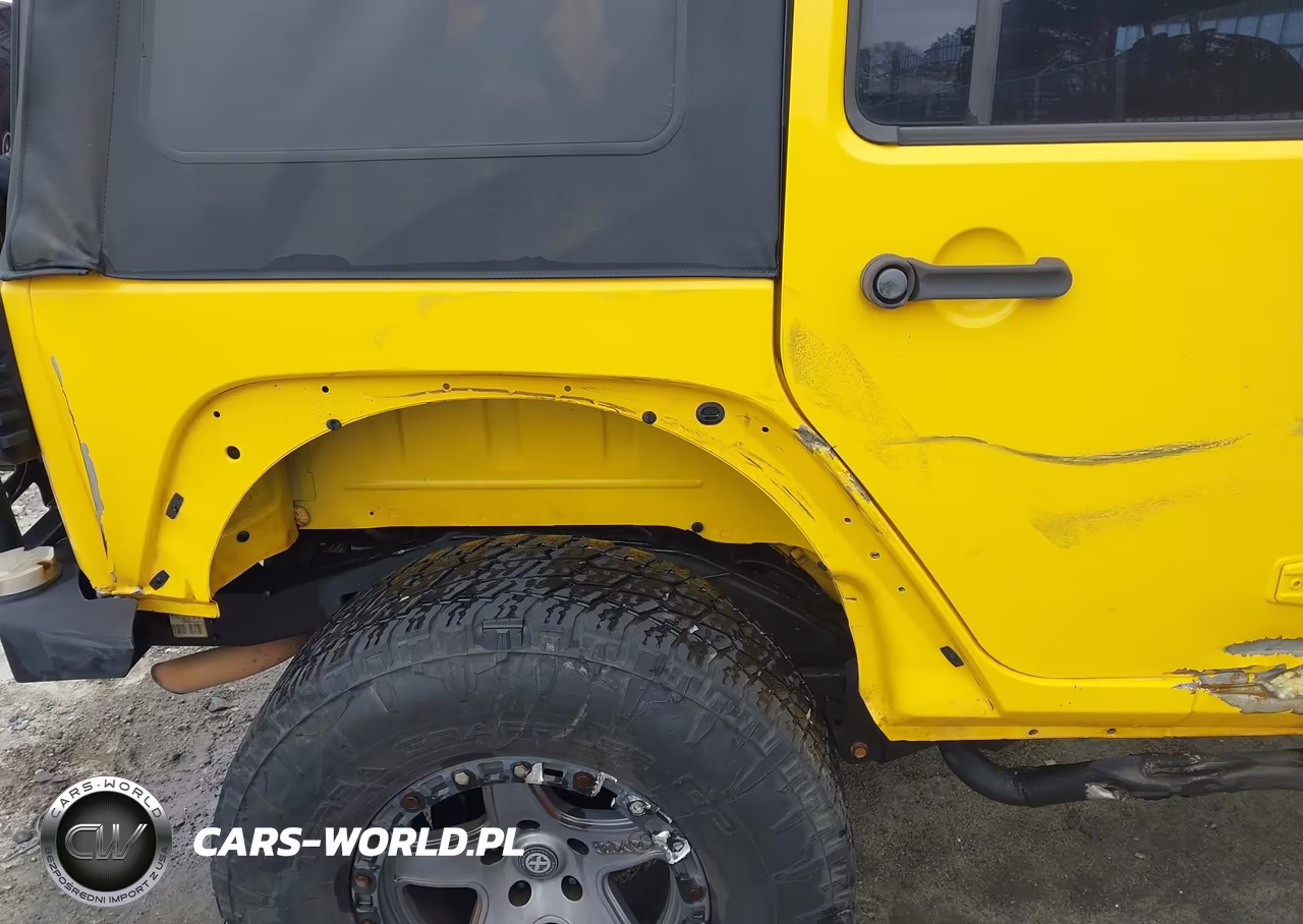 2015 Jeep Wrangler Unlimited Sport VIN:1C4BJWDG0FL688119 - 21