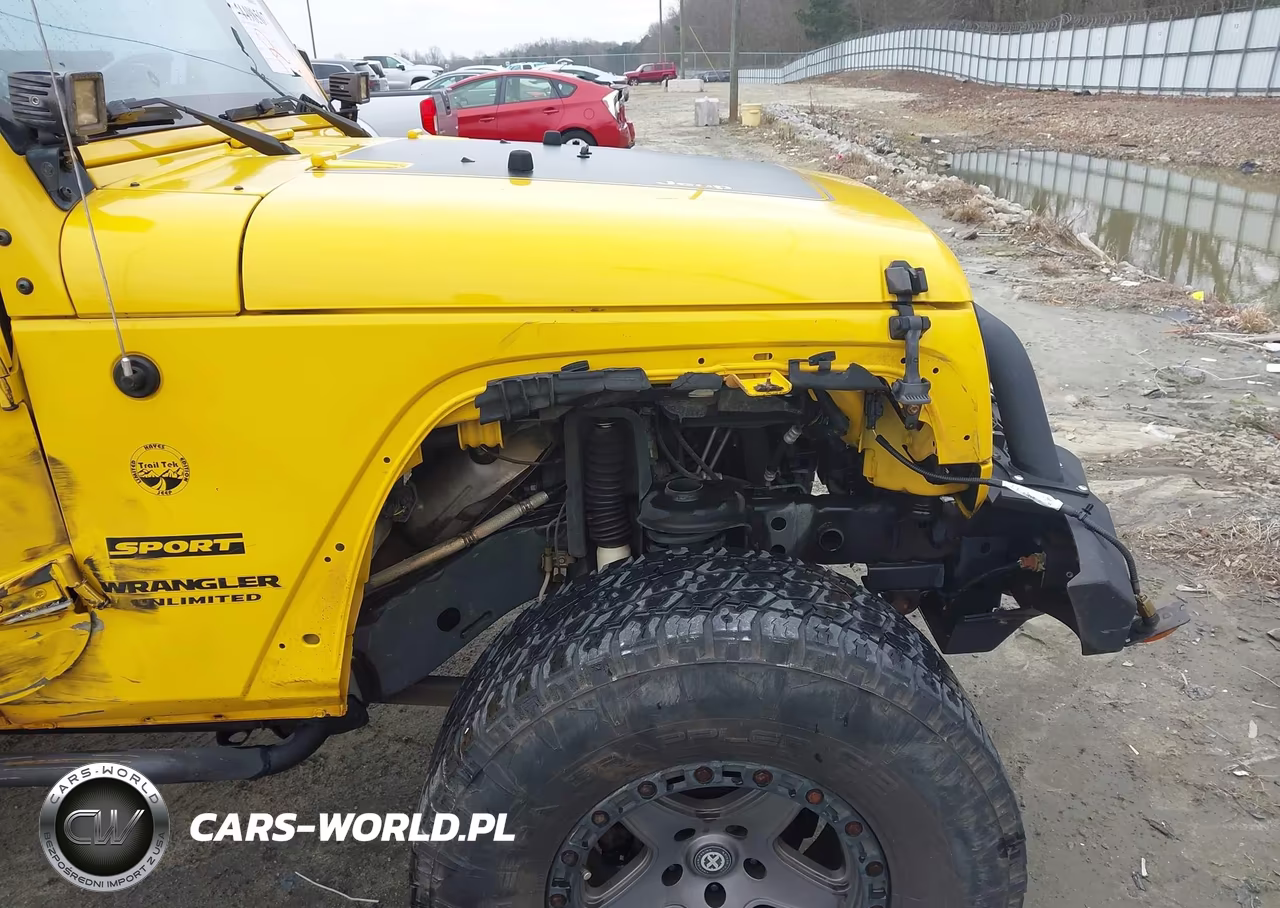 2015 Jeep Wrangler Unlimited Sport VIN:1C4BJWDG0FL688119 - 22
