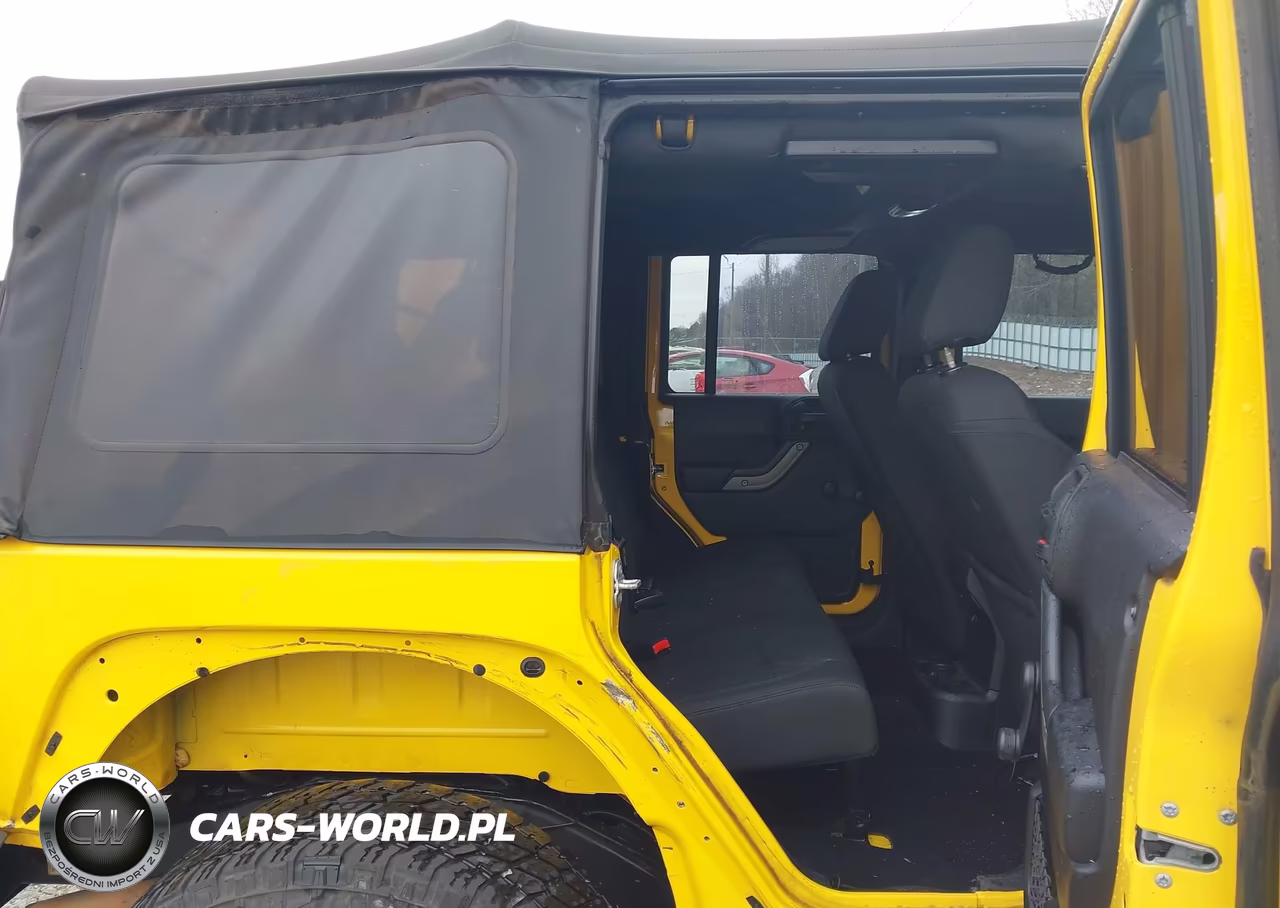 2015 Jeep Wrangler Unlimited Sport VIN:1C4BJWDG0FL688119 - 8