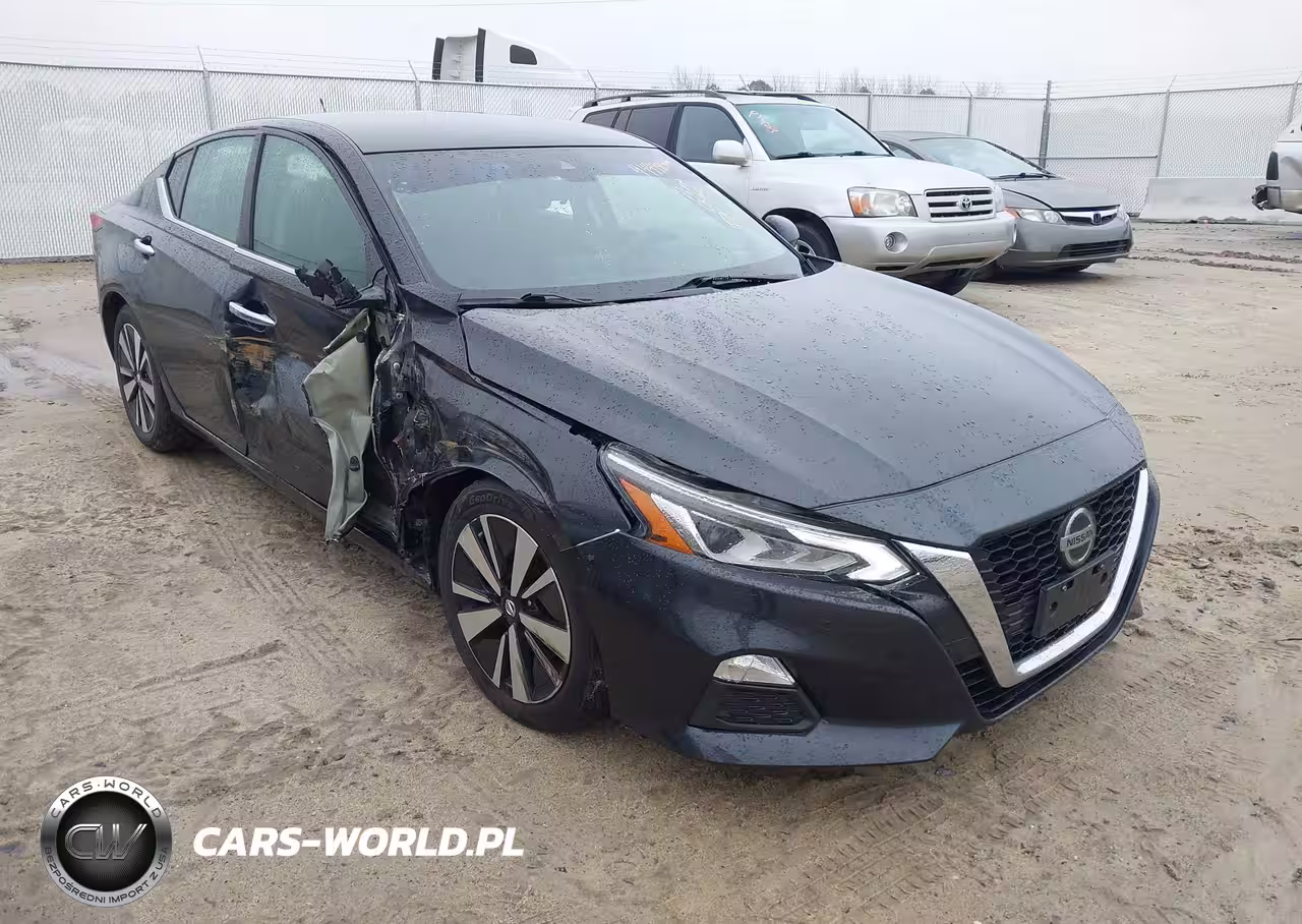 2022 Nissan Altima Sv