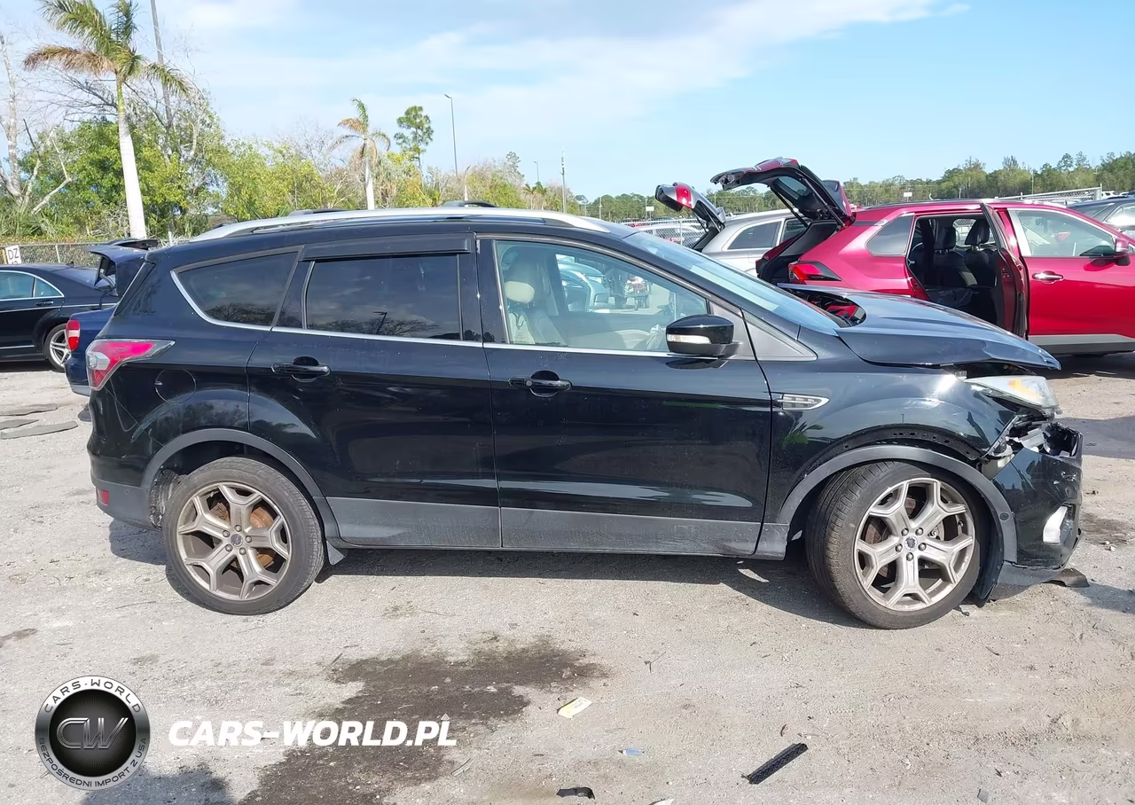 2017 Ford Escape Titanium VIN:1FMCU0J95HUA36314 - 13