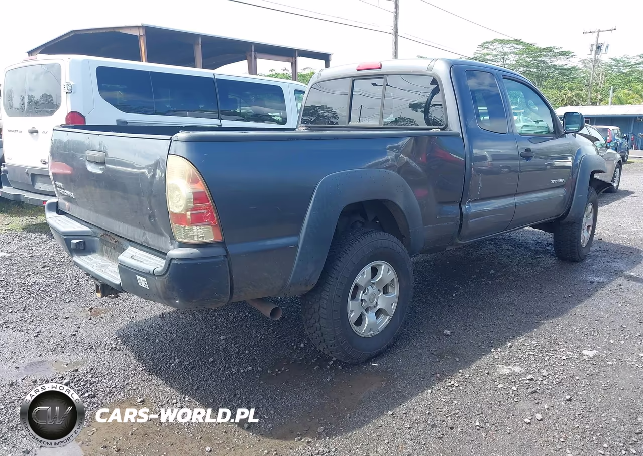 2011 Toyota Tacoma VIN:5TFUX4EN7BX004971 - 4