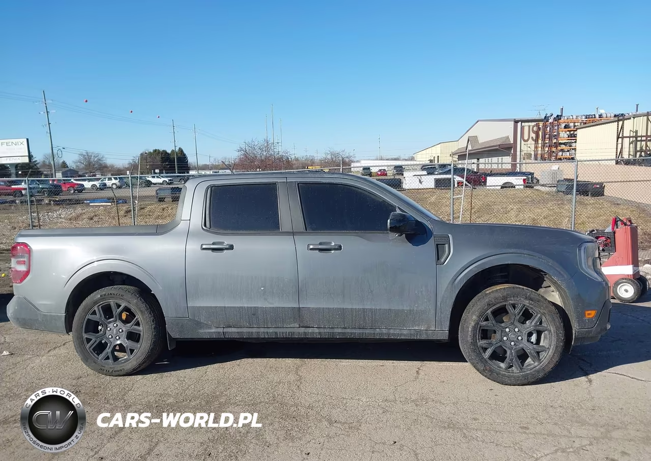 2025 Ford Maverick Lariat VIN:3FTTW8S38SRA29430 - 14