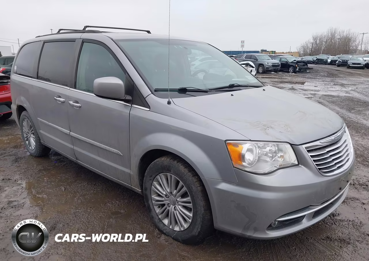 2015 Chrysler Town & Country Touring-L – zdjęcie 1 z 16