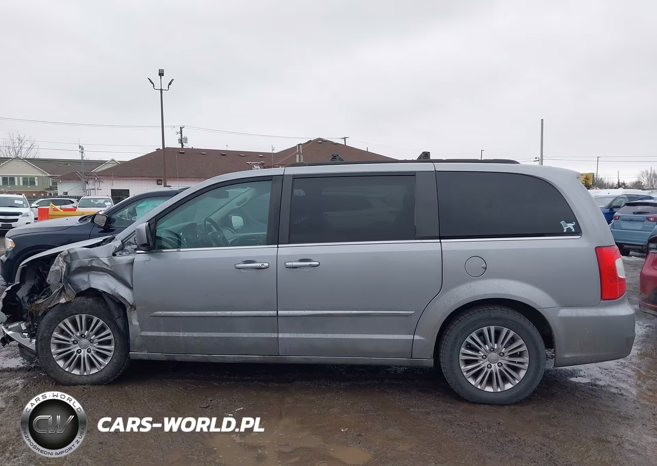 2015 Chrysler Town & Country Touring-L VIN:2C4RC1CG1FR661211 - 14
