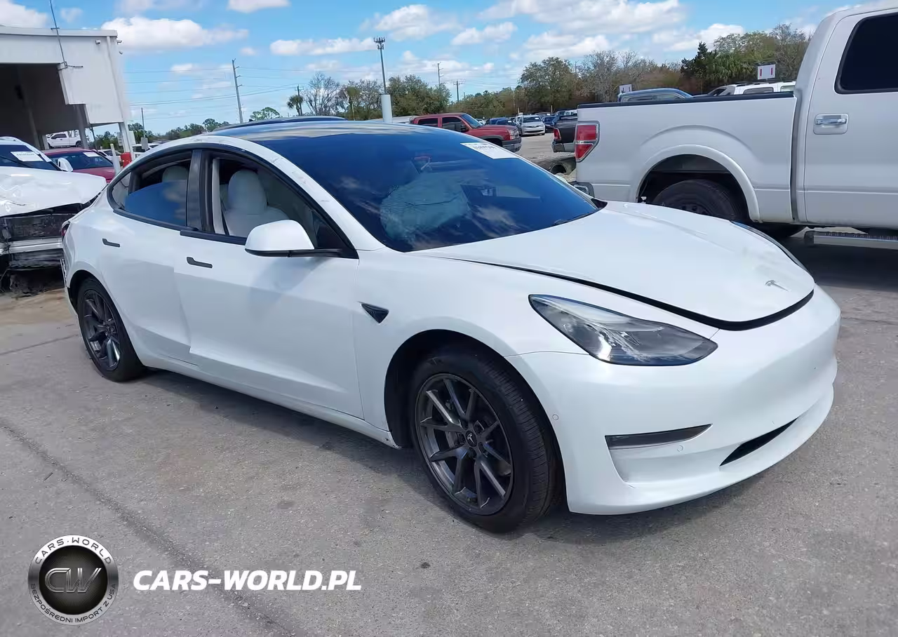 2021 Tesla Model 3 Standard Range Plus Rear-Wheel Drive