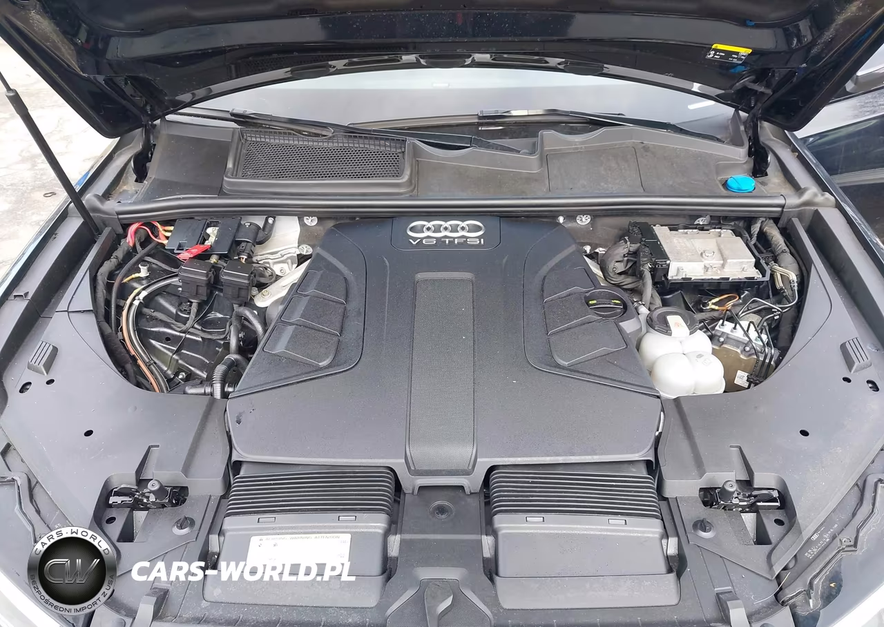 2017 Audi Q7 3.0T Premium VIN:WA1LAAF73HD052127 - 10