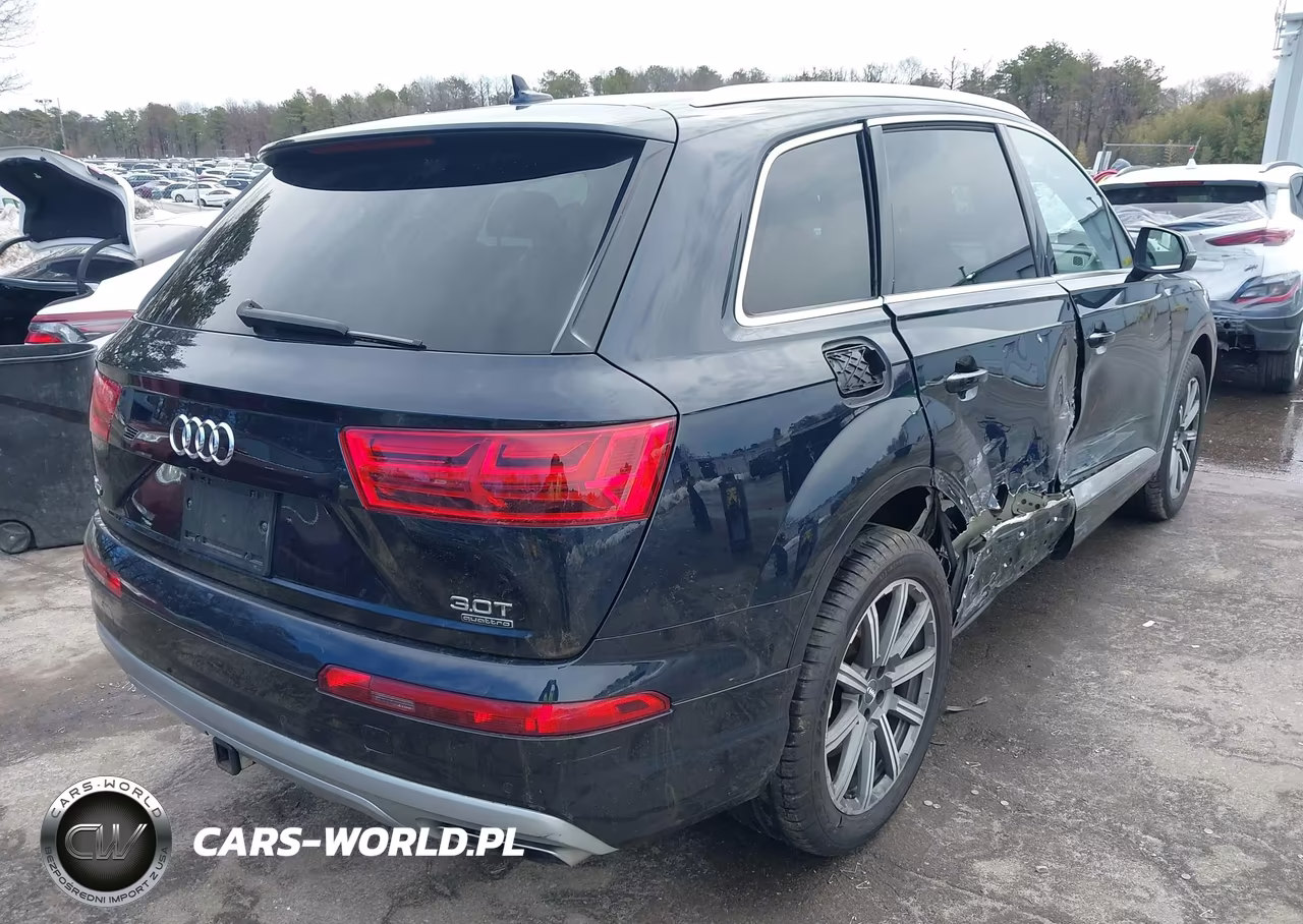 2017 Audi Q7 3.0T Premium VIN:WA1LAAF73HD052127 - 4