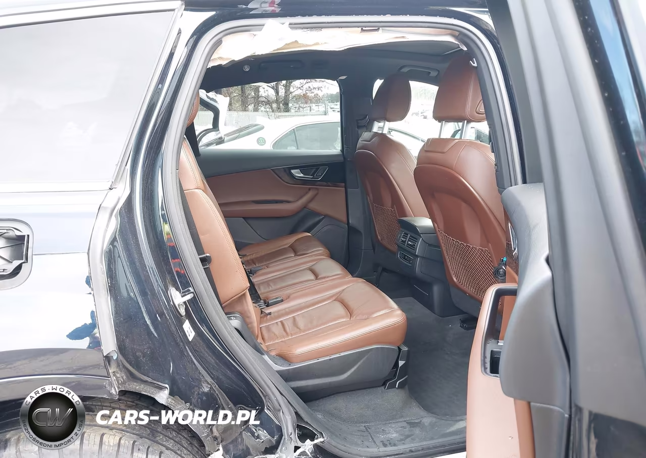 2017 Audi Q7 3.0T Premium VIN:WA1LAAF73HD052127 - 8