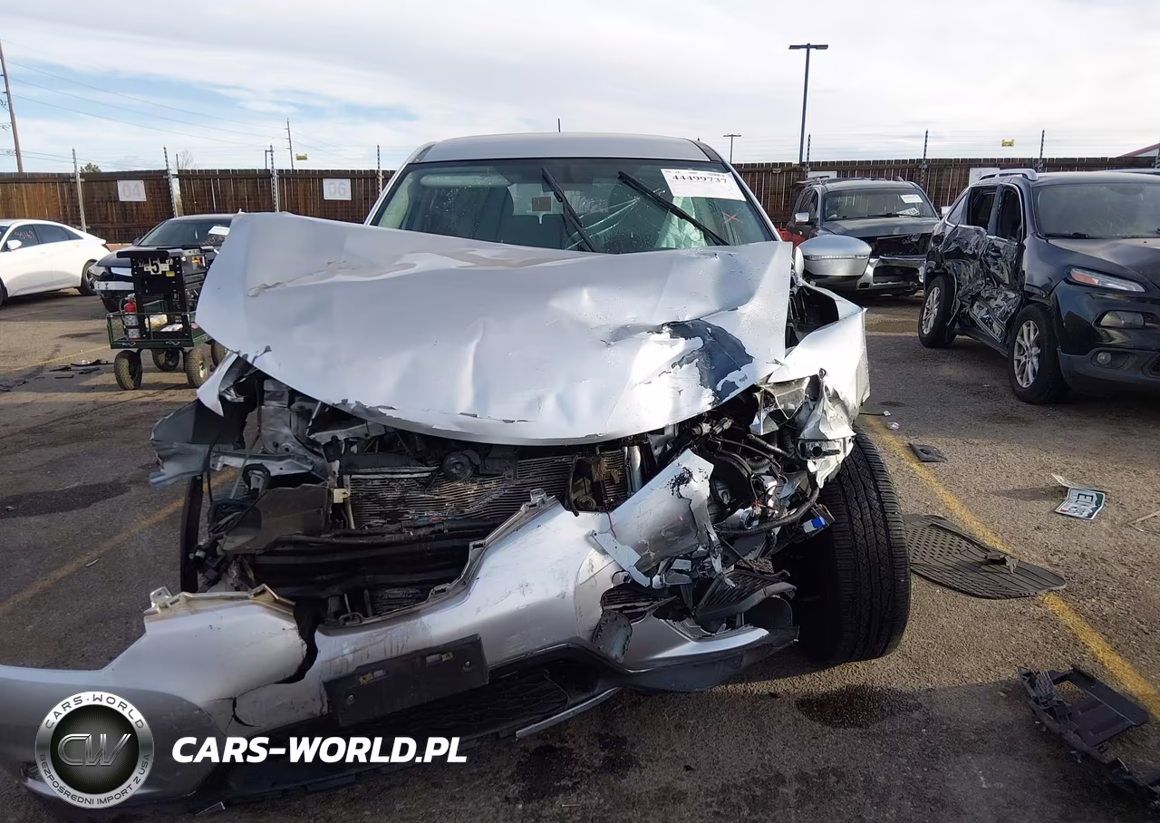 2015 Nissan Rogue S VIN:KNMAT2MV4FP591513 - 13