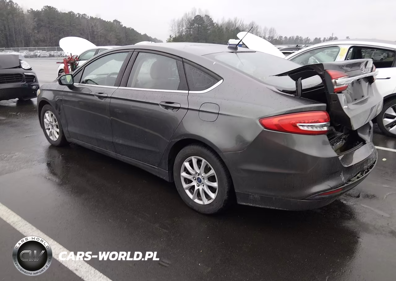 2017 Ford Fusion S VIN:3FA6P0G75HR270920 - 3