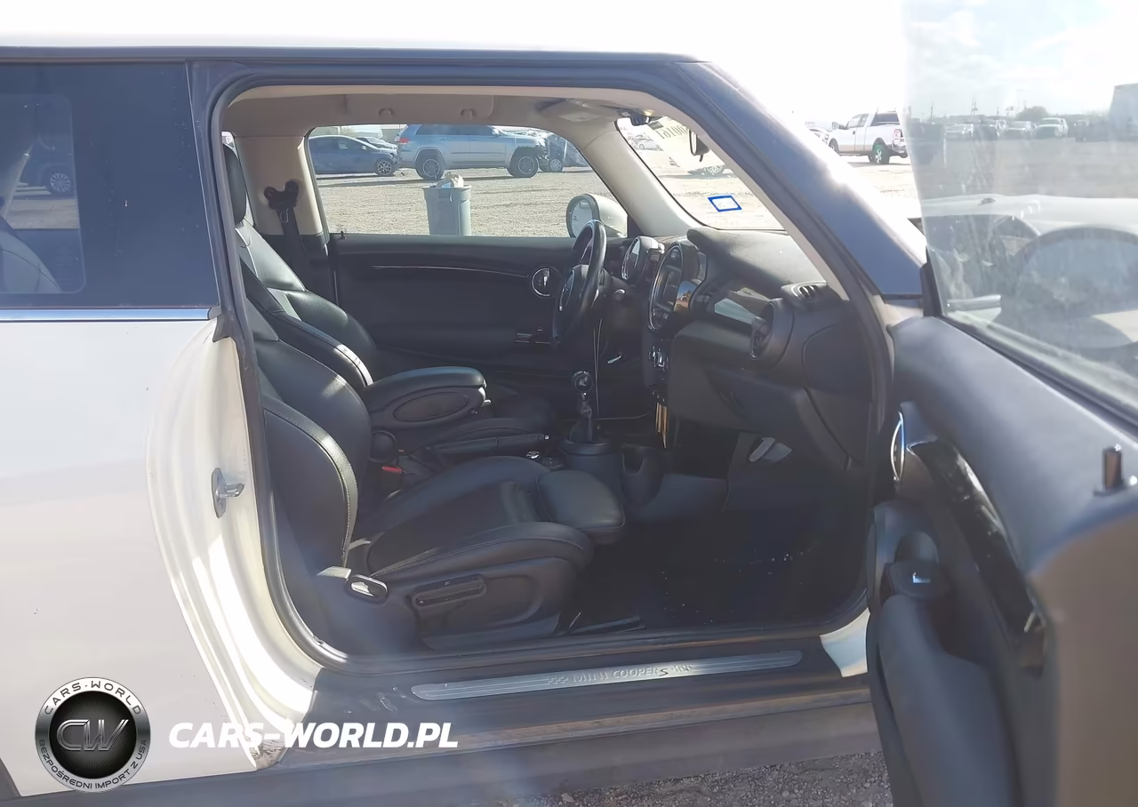 2019 Mini Hardtop Cooper S VIN:WMWXP7C5XK2H60681 - 5