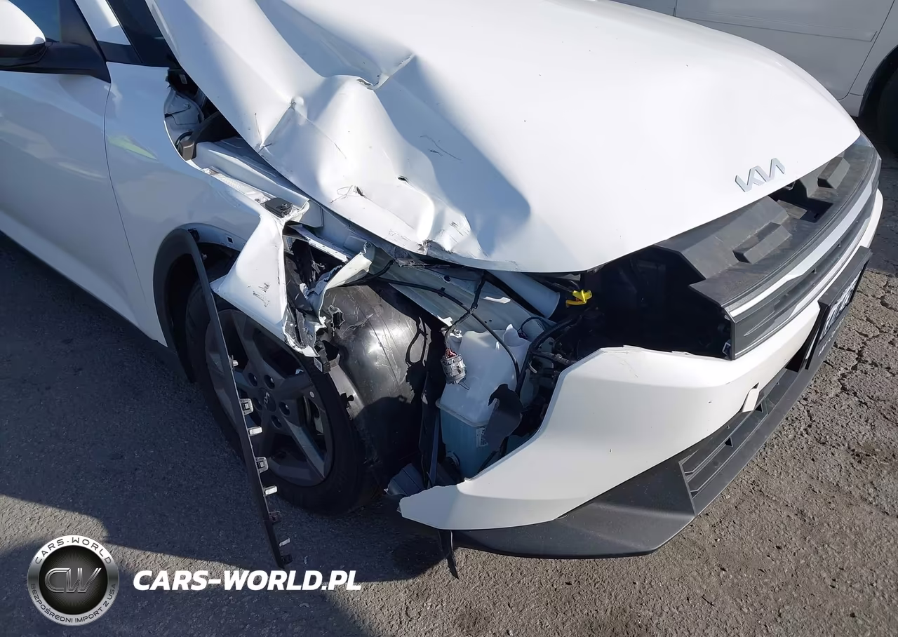 2025 Kia K4 Lxs VIN:3KPFT4DE1SE160980 - 6