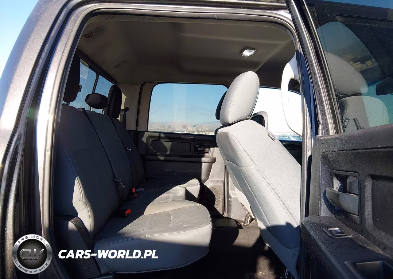 2016 Ram 3500 Tradesman VIN:3C63R3GL4GG246812 - 7