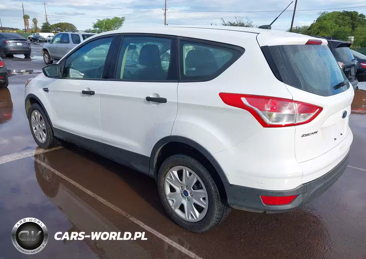 2013 Ford Escape S VIN:1FMCU0F78DUA48149 - 3