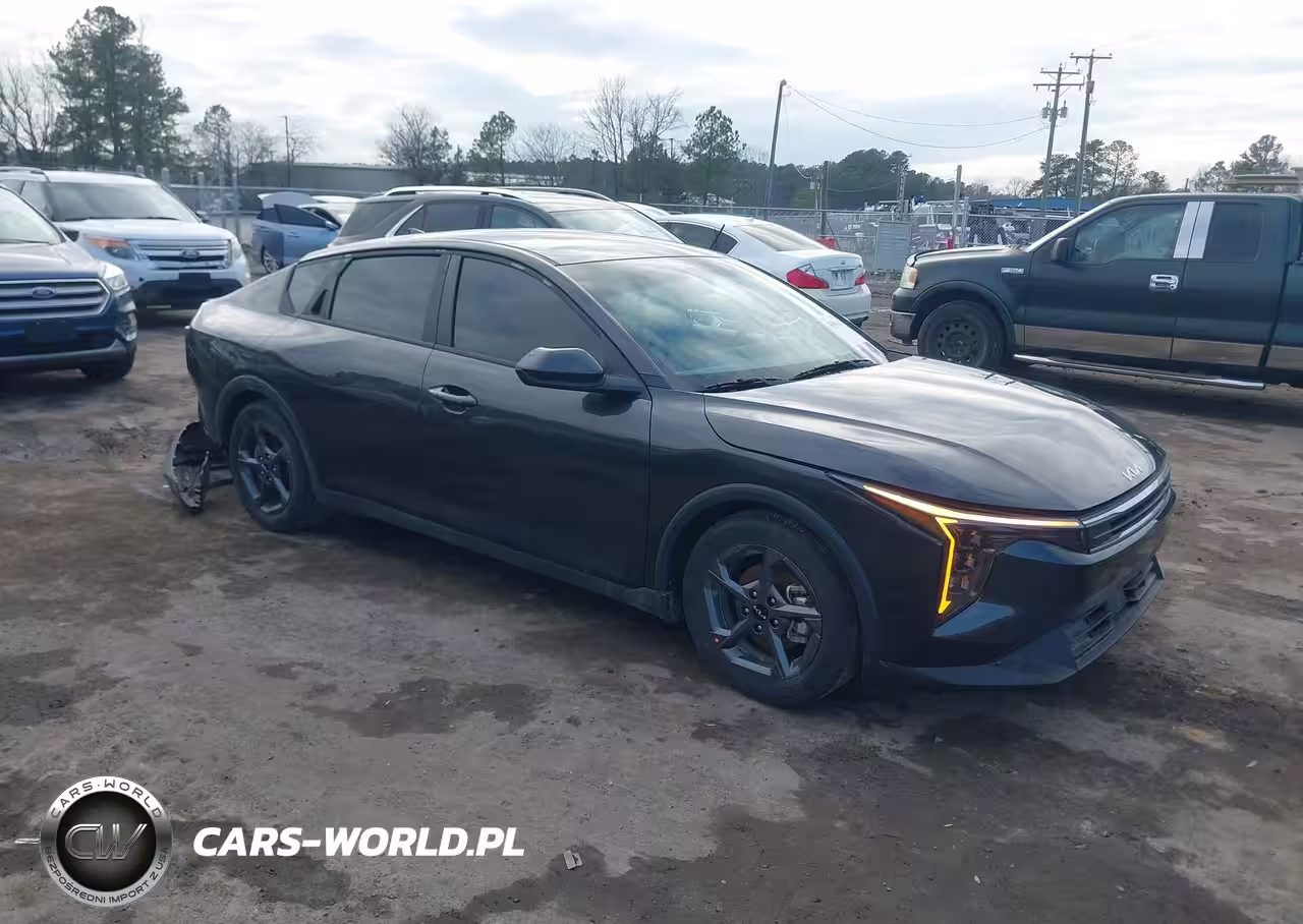 2025 Kia K4 Lxs