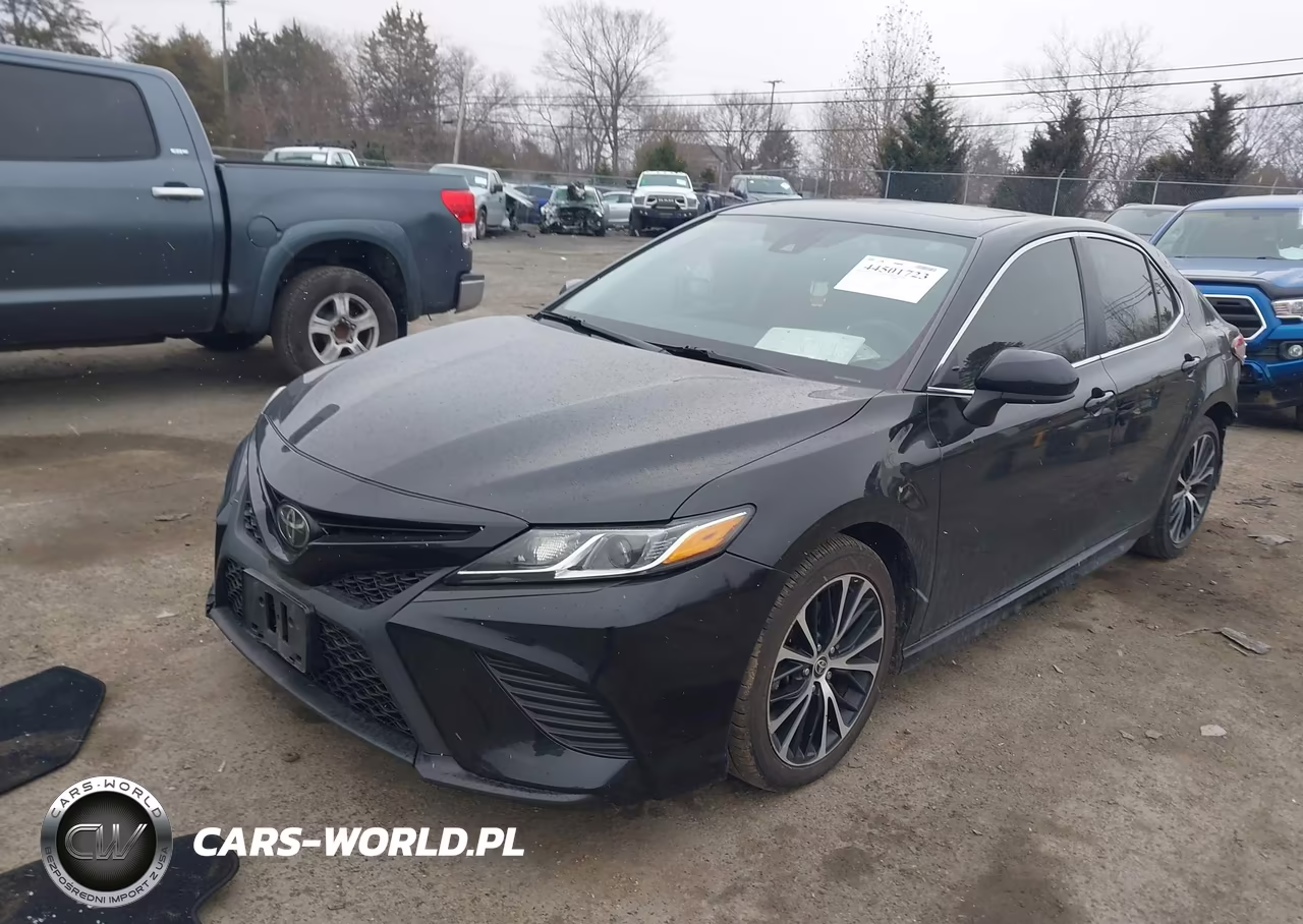 2020 Toyota Camry Se VIN:4T1G11AK9LU952621 - 2