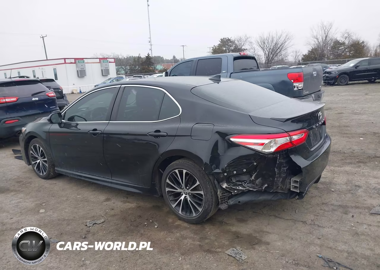 2020 Toyota Camry Se VIN:4T1G11AK9LU952621 - 3