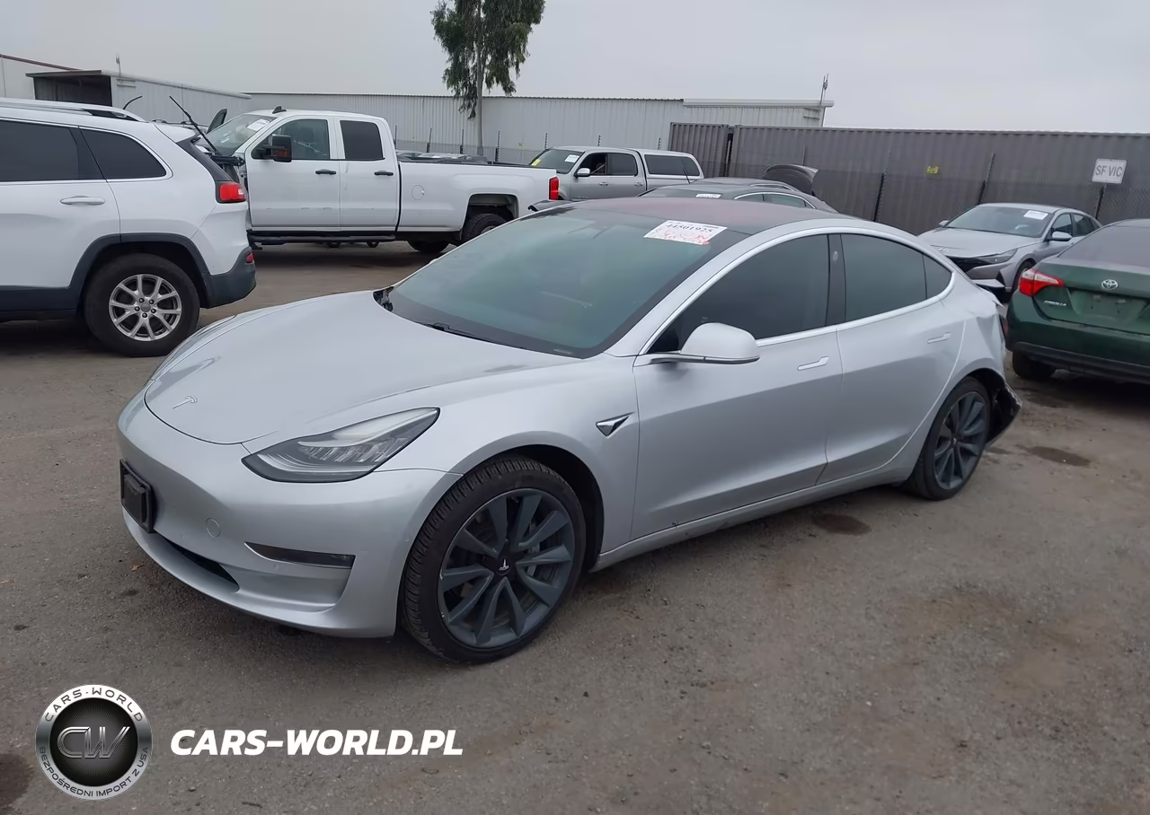 2018 Tesla Model 3 Long Range-Mid Range VIN:5YJ3E1EA8JF010929 - 2