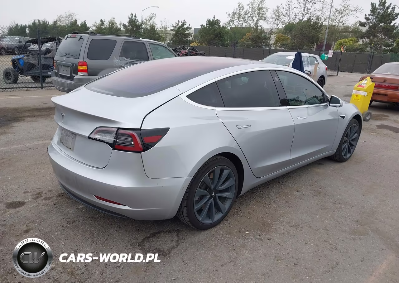 2018 Tesla Model 3 Long Range-Mid Range VIN:5YJ3E1EA8JF010929 - 4