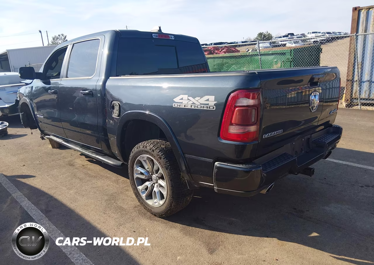 2020 Ram 1500 Laramie 4X4 5'7 Box VIN:1C6SRFJT6LN369583 - 3
