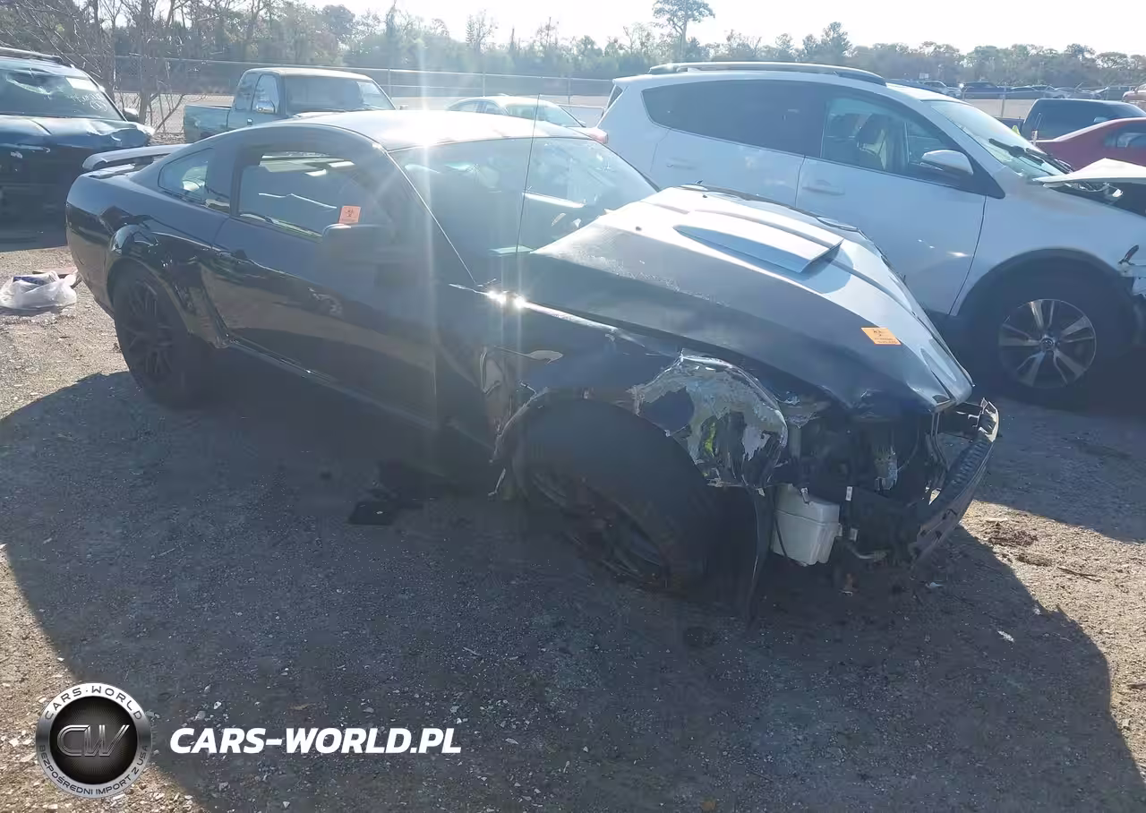 2005 Ford Mustang V6 Deluxe-V6 Premium