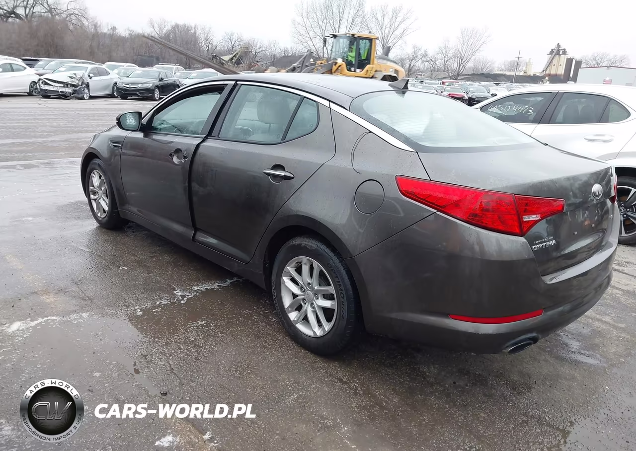 2013 Kia Optima Lx VIN:5XXGM4A73DG186756 - 3