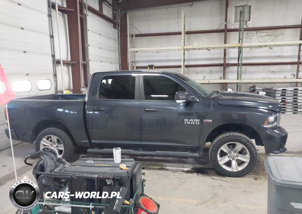 2016 Ram 1500 Sport VIN:1C6RR7MT8GS196429 - 13