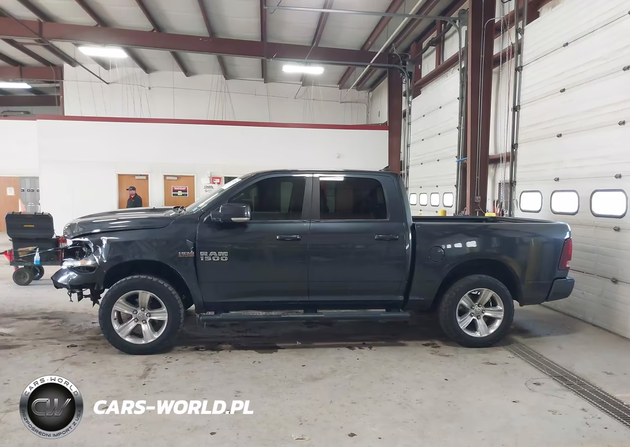 2016 Ram 1500 Sport VIN:1C6RR7MT8GS196429 - 14