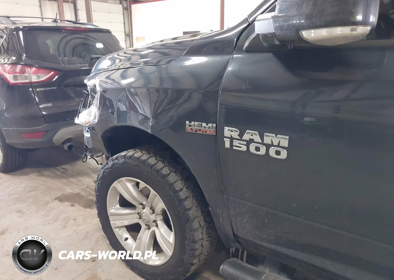 2016 Ram 1500 Sport VIN:1C6RR7MT8GS196429 - 19