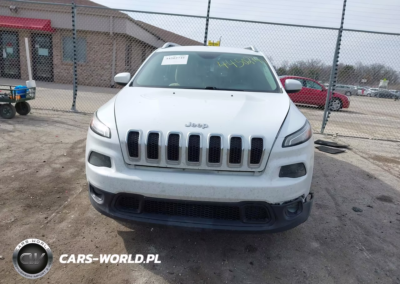 2015 Jeep Cherokee Latitude VIN:1C4PJLCB0FW671412 - 12