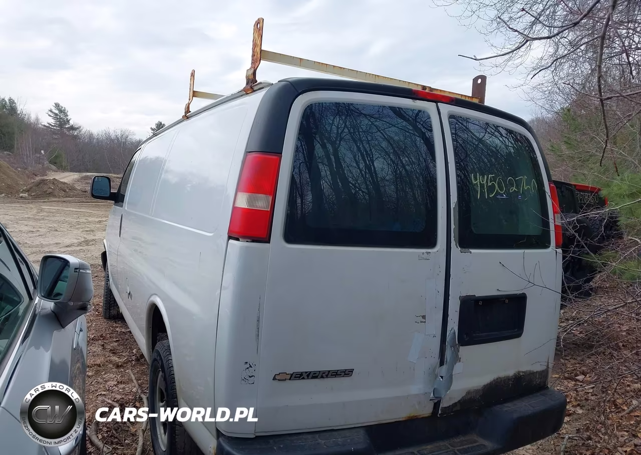 2009 Chevrolet Express 2500 Work Van VIN:1GCGG25C291113884 - 3