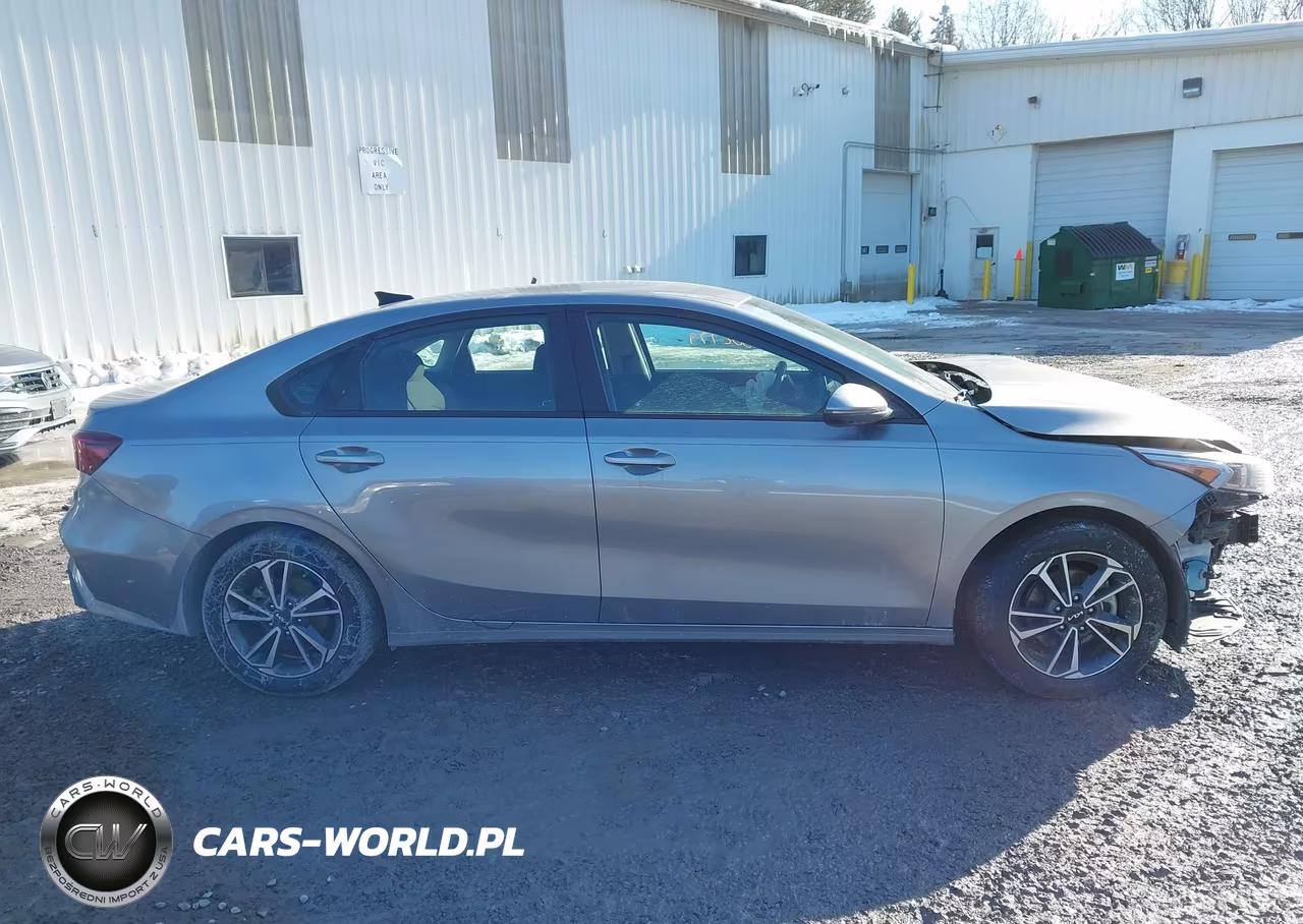2023 Kia Forte Lxs VIN:3KPF24ADXPE588276 - 12