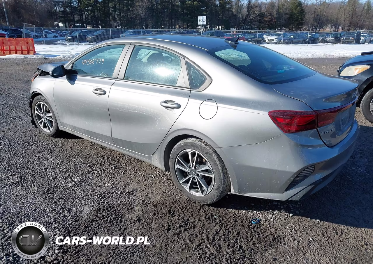 2023 Kia Forte Lxs VIN:3KPF24ADXPE588276 - 3