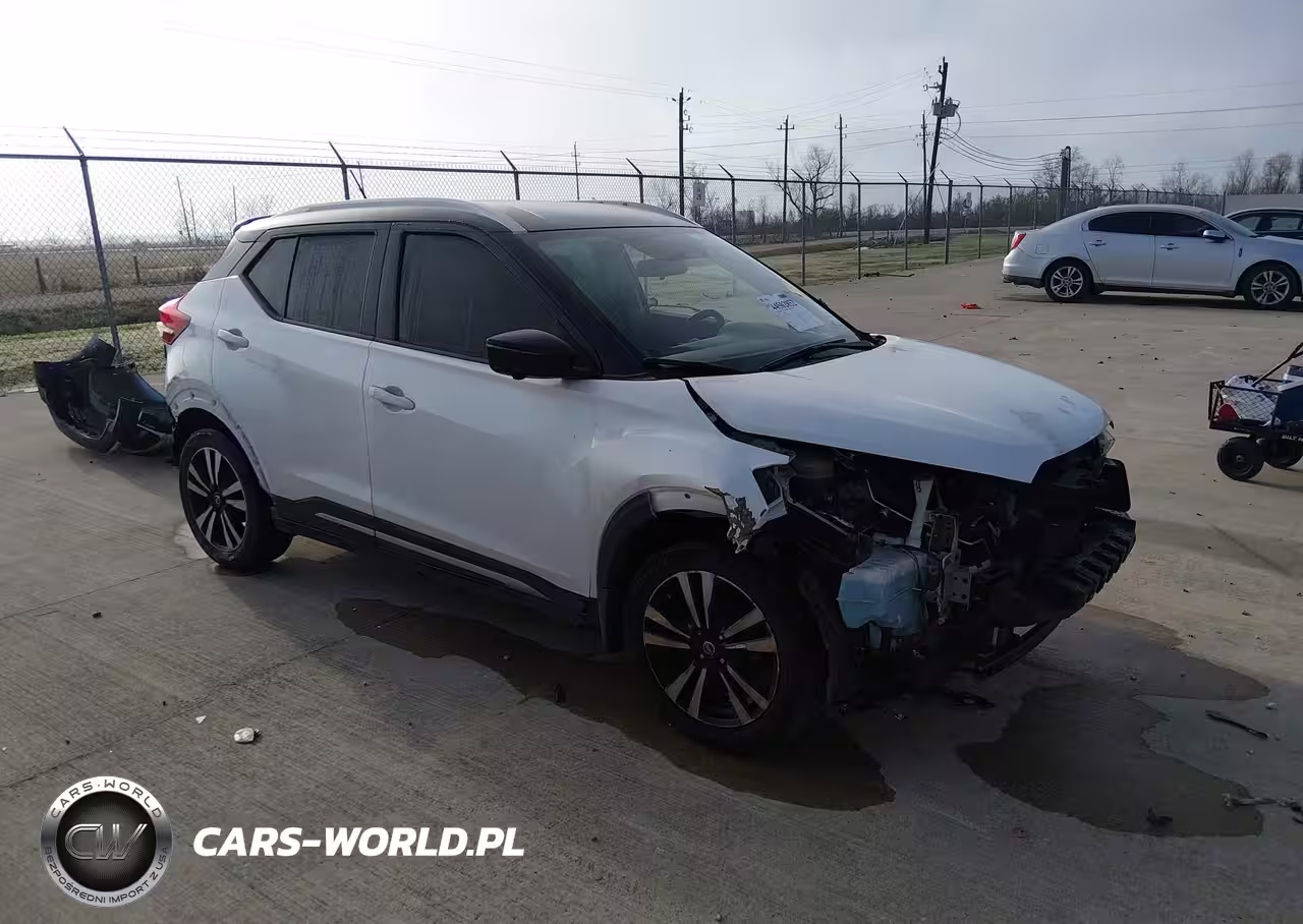 2018 Nissan Kicks Sr