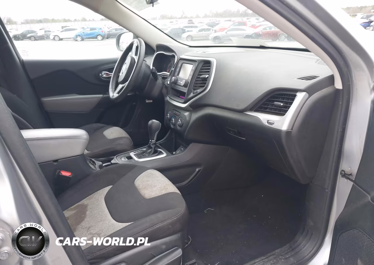 2014 Jeep Cherokee Sport VIN:1C4PJLAB5EW268981 - 5