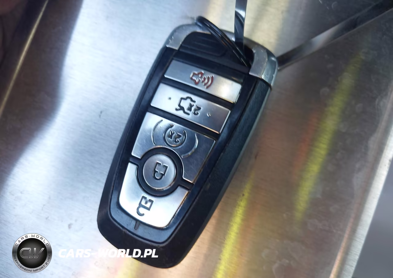 2020 Ford Fusion Titanium VIN:3FA6P0K95LR113681 - 11