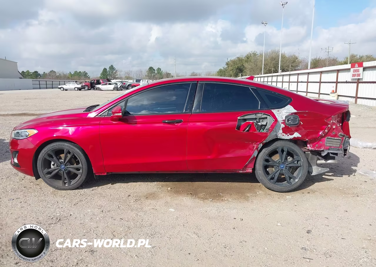 2020 Ford Fusion Titanium VIN:3FA6P0K95LR113681 - 15